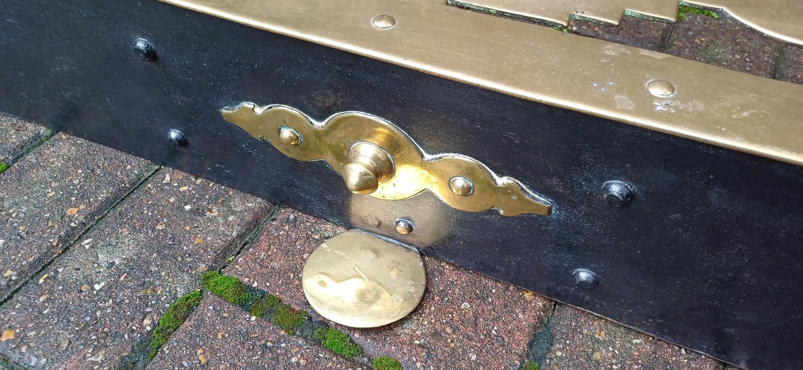 Huge Heavy Vintage Brass And Iron Victorian Fireplace Fender photo buy