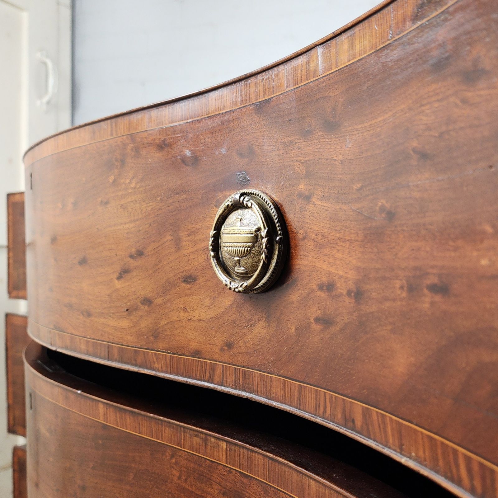 photo furniture Mahogany Chest Of Drawers Serpentine Front Georgian With Brass Handles