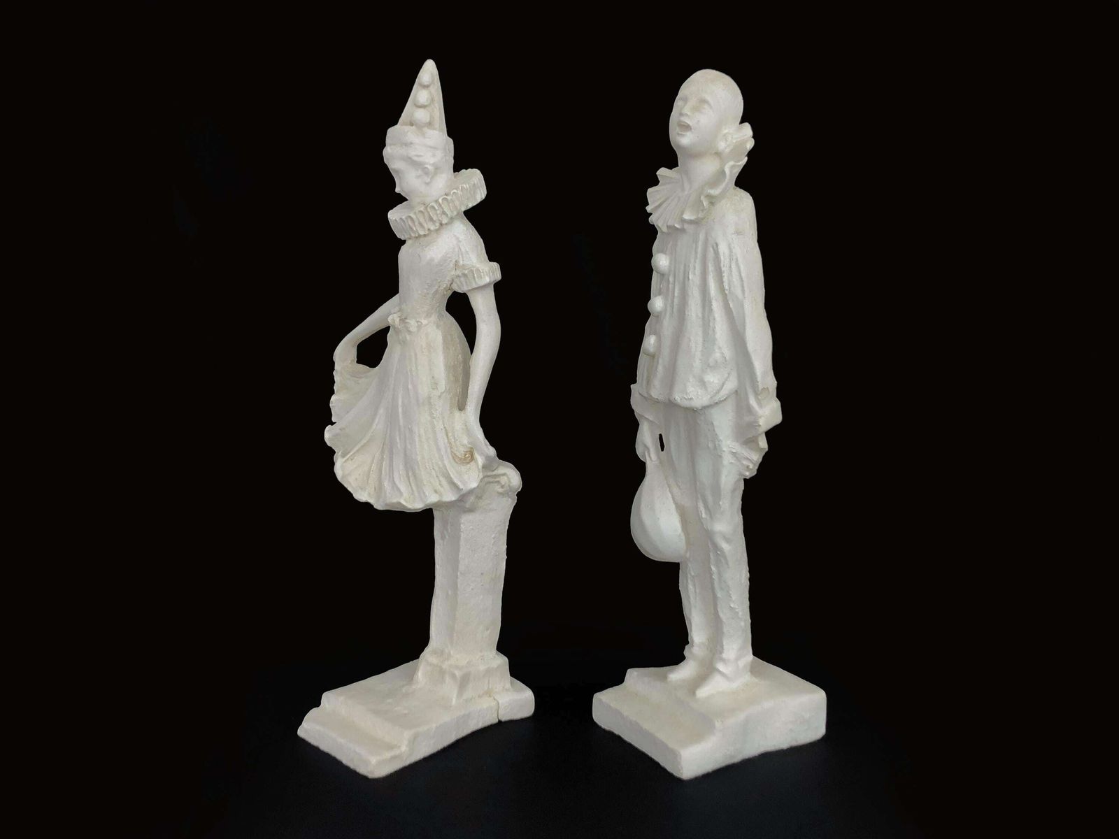 Pair Of Sculptures Of Pierrot And Colombine In Salt Stone Art Deco Style. 50s 60s photo Home Decor