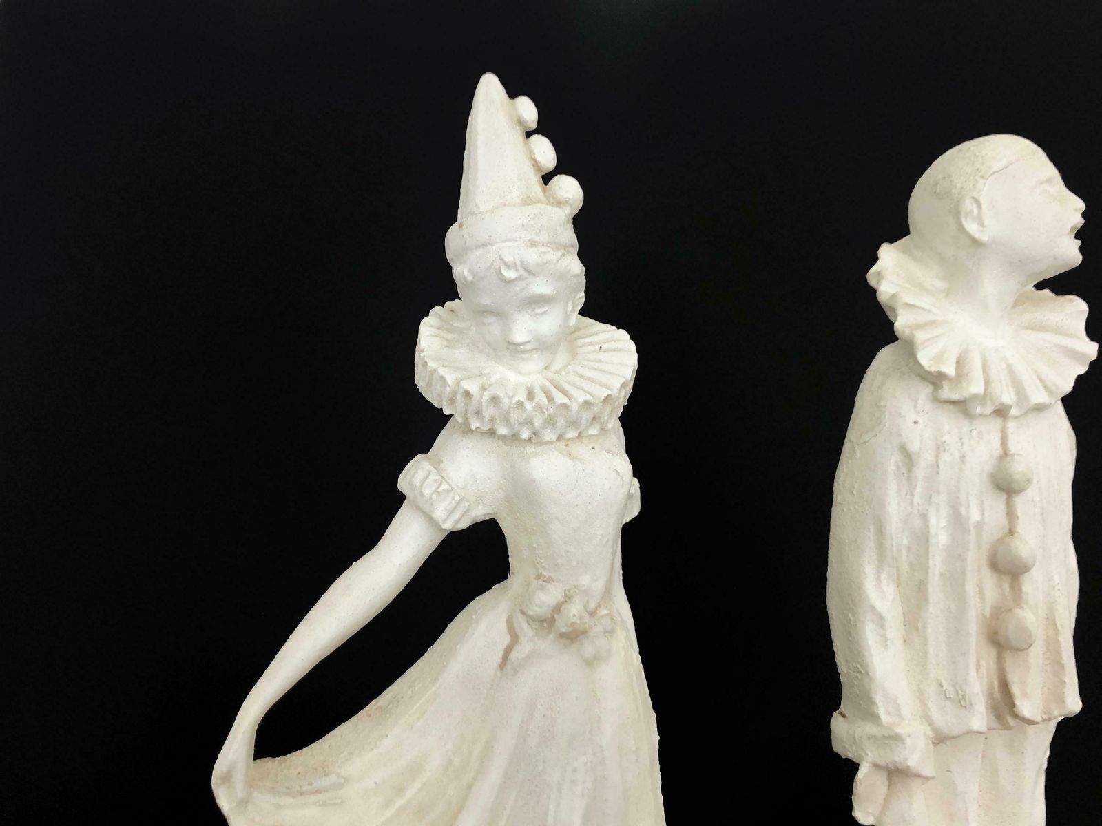 Pair Of Sculptures Of Pierrot And Colombine In Salt Stone Art Deco Style. 50s 60s photo vinterior