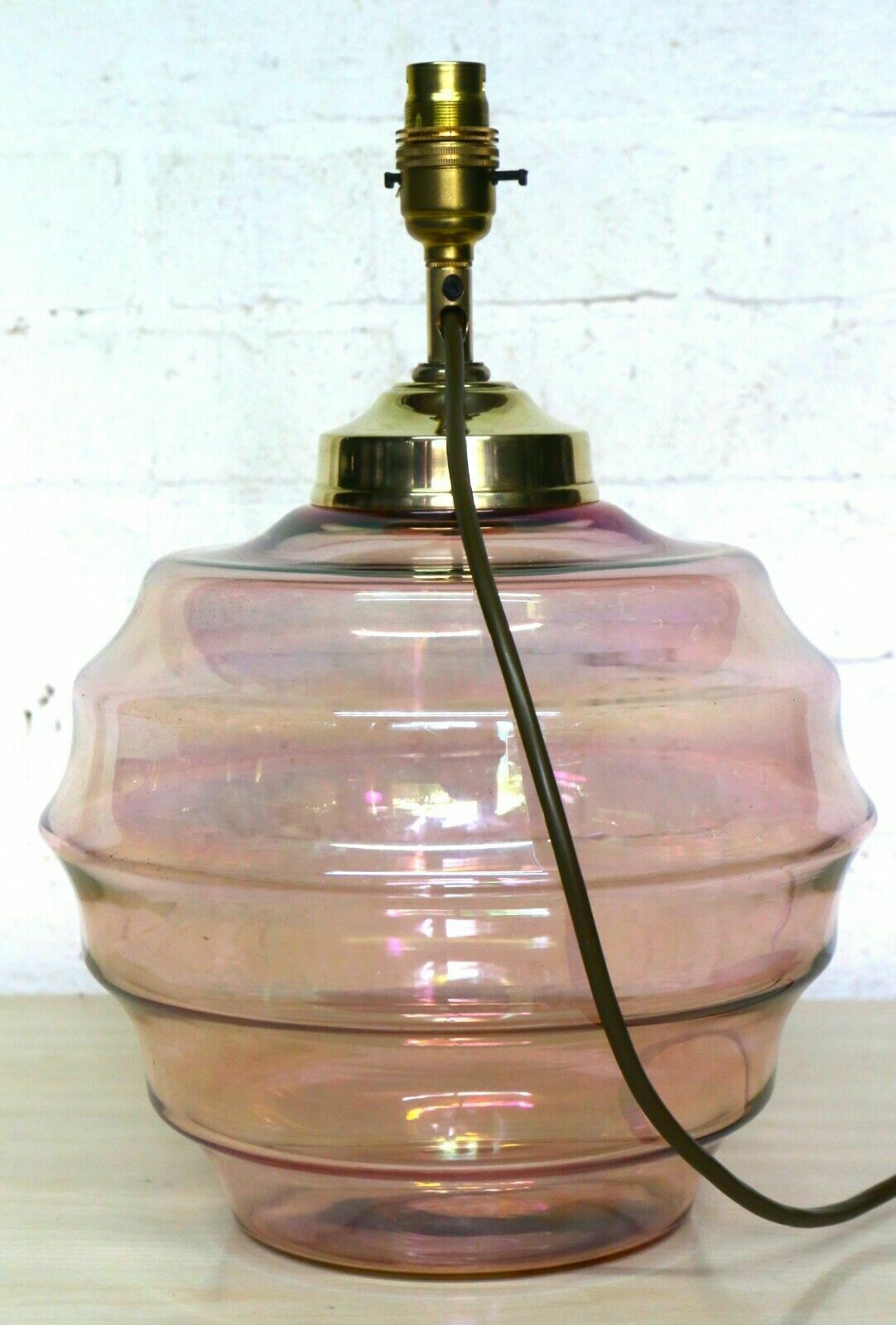 photo furniture Antique Table Lamp Art Deco Lustre Pink Beehive Glass Lamp Early 20th Century
