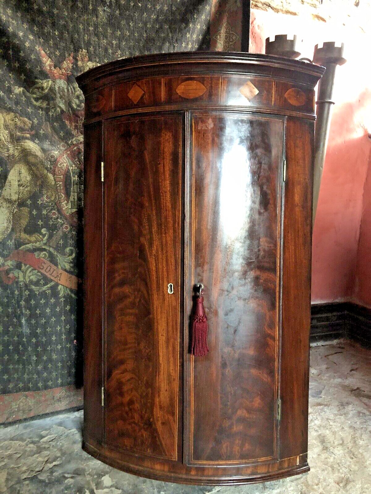 Fine Quality Antique Mahogany Tall Georgian Marquetry  Corner Cabinet W/Key photo vinterior