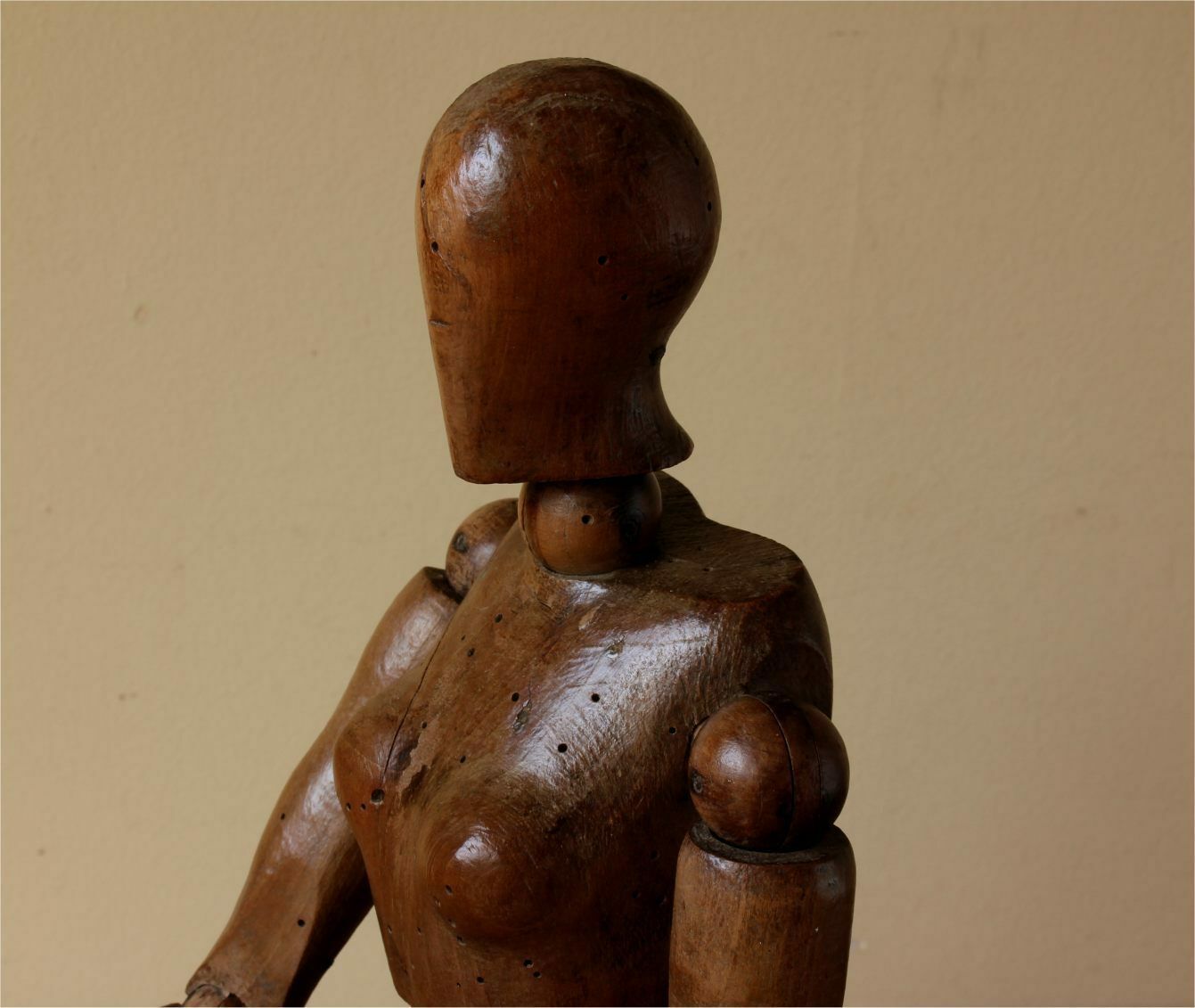 2250.0 Female Artist Lay Figure. Wood Articulated Mannequin Doll. 19th Century. photo
