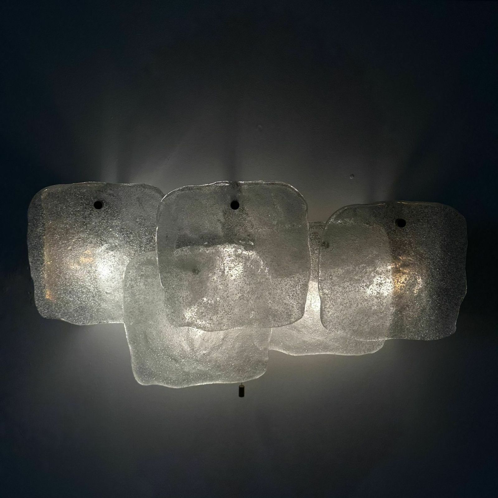 Modernistische Wandlamp Van Bevroren Ijsglas, Toegeschreven Aan J. T. Kalmar Voor Kalmar, Jaren 1960 photo furniture