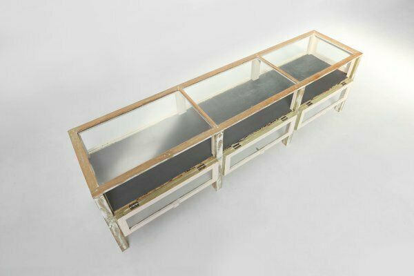 Large Antique Rustic Oak Display Case, 1890s photo vinterior