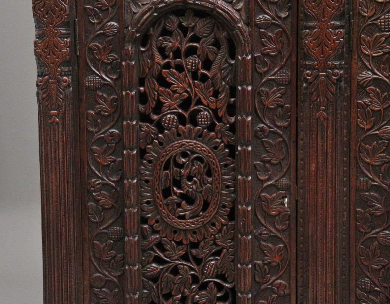 photo vinterior 19th Century Anglo Indian Carved Cabinet