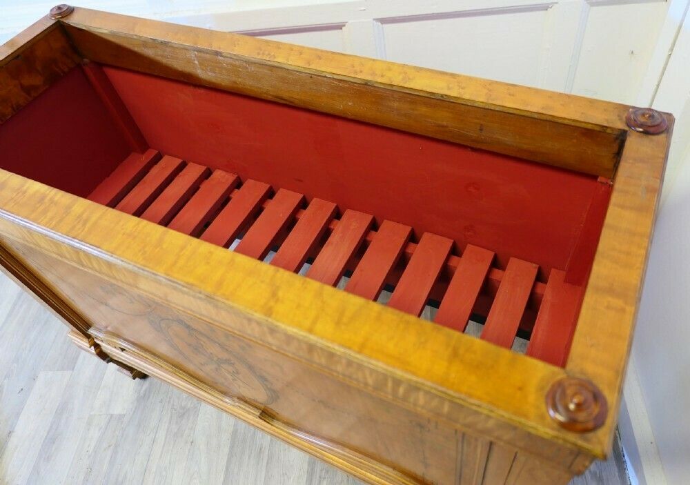 A Large French Satin Walnut Planter Jardinière photo vinterior