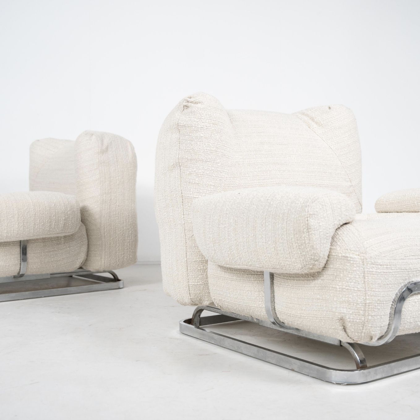 photo furniture Mid Century Modern Pair Of Armchairs, Chrome And Boucle Fabric – New Upholstery