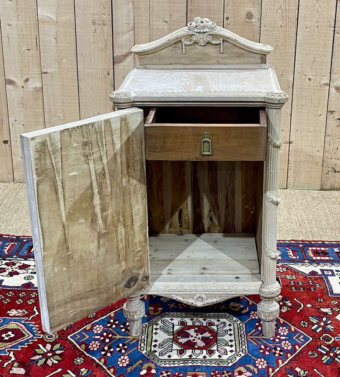English Fir Bedside Table From The 1950s photo Furniture