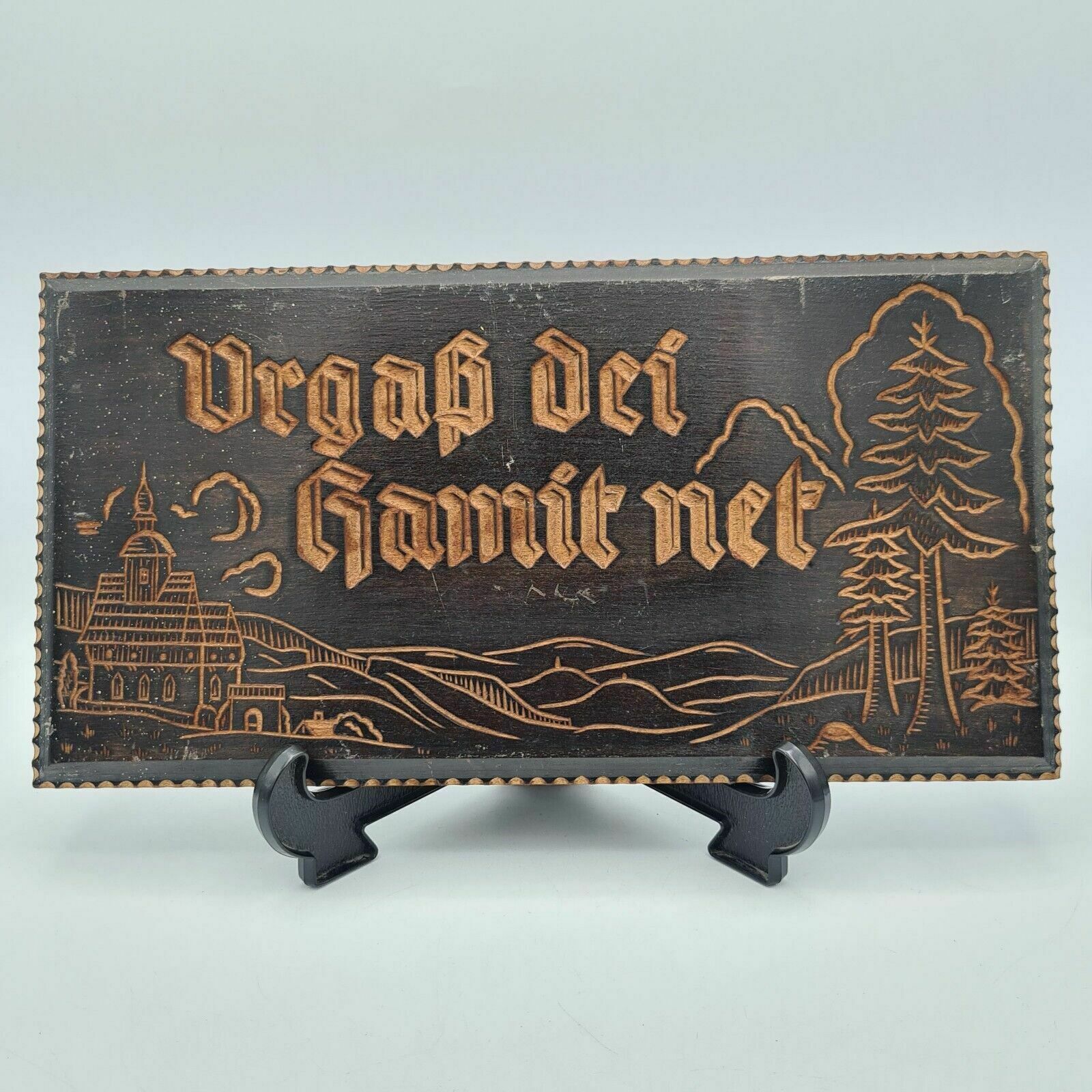 Bavarian Wood Wall Plaque Carving "Vergiß Dei Hamit Net" Alpine Folk Art 1935 photo furniture