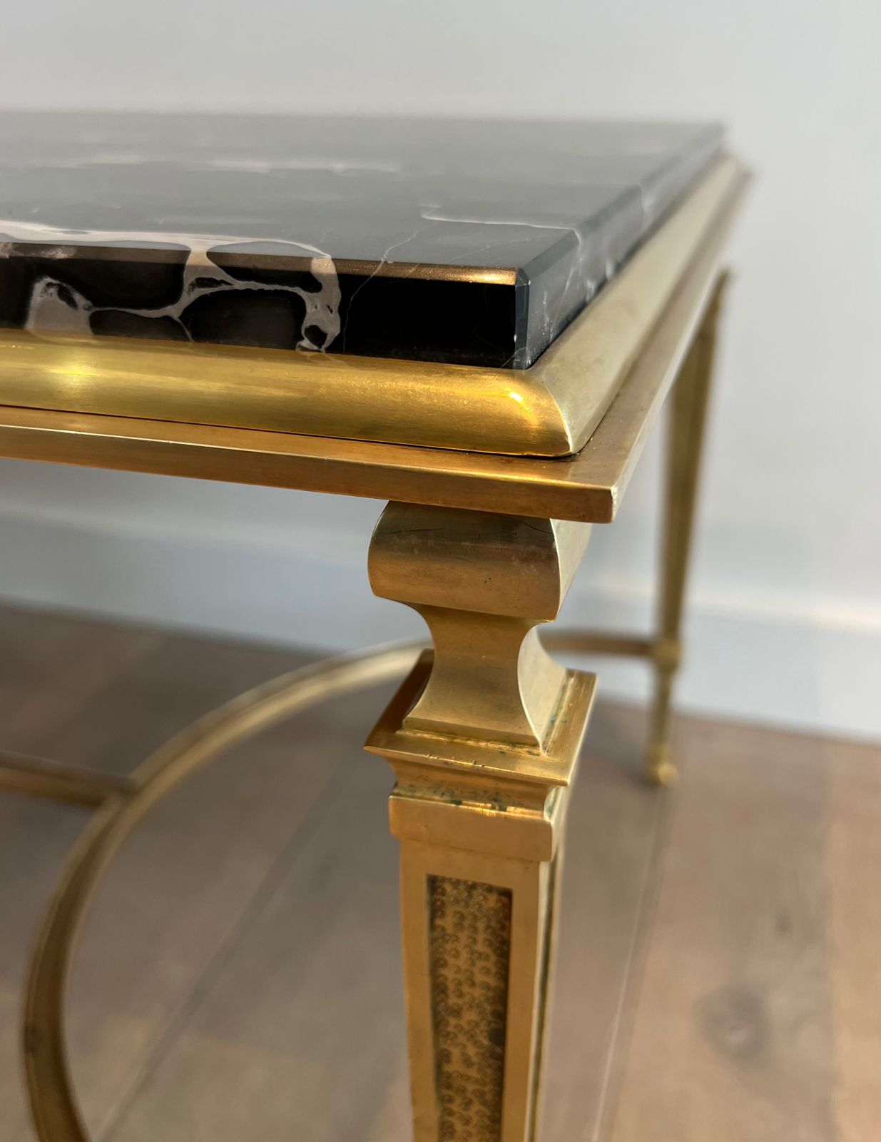 photo vintage Bronze Coffee Table And Black Portor Marble Top In The Style Of Maison Jansen