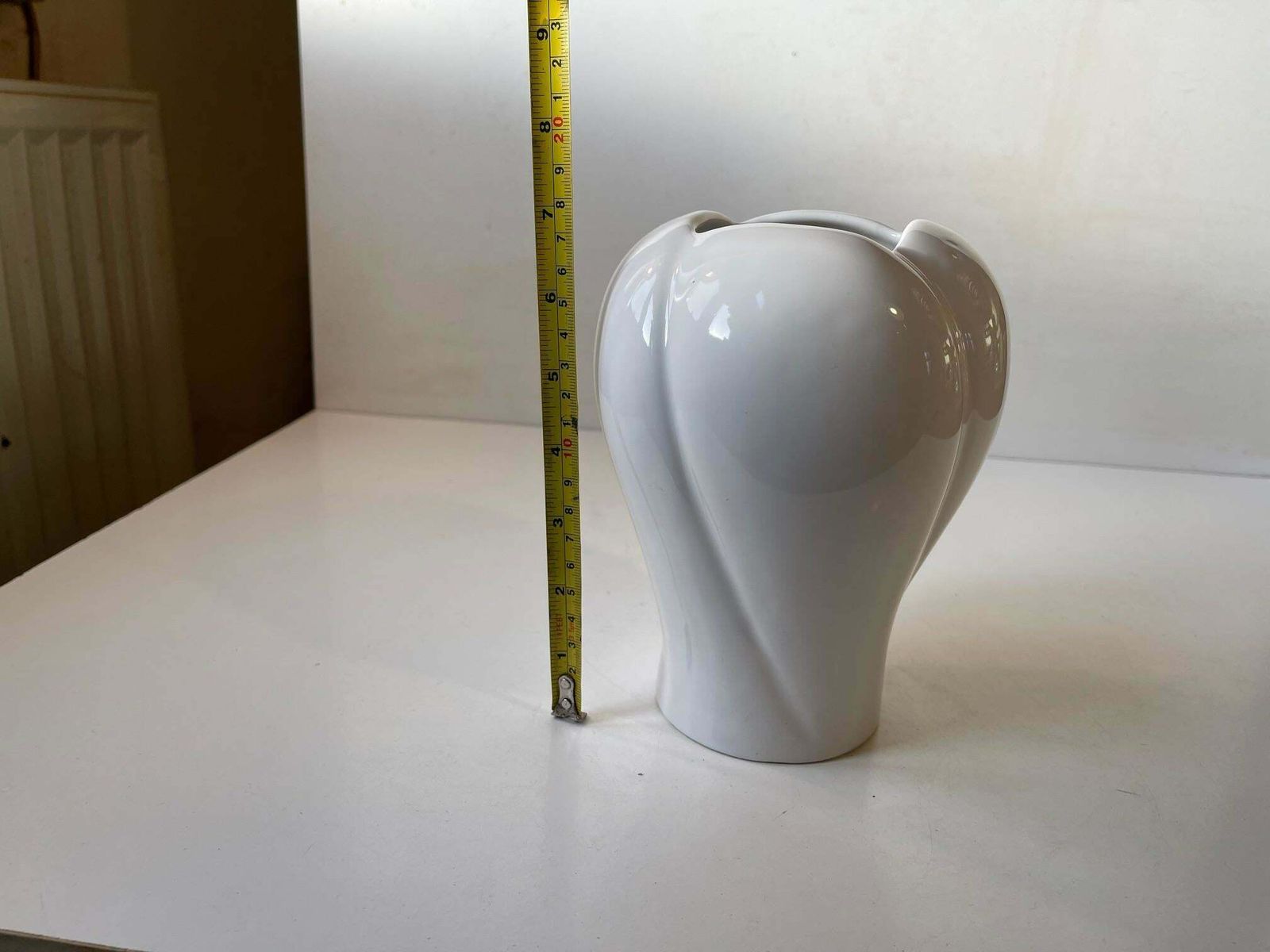 Four Petal Modernist Vase In White Porcelain, 1970s photo 241.0