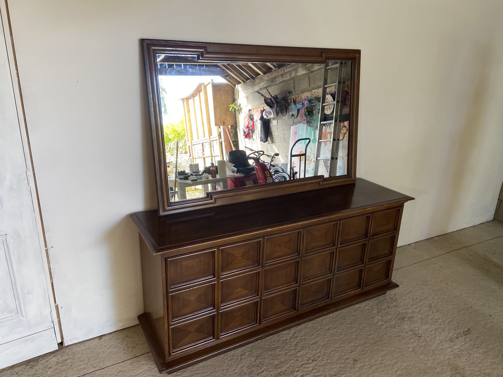Rare Thomasville Late 60’s Bedroom Dresser & Mirror photo 2780.0