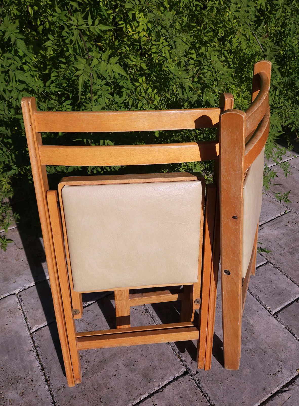 Pair Of Mid Century Beechwood Folding Chairs With Cream Vinyl Seats photo buy