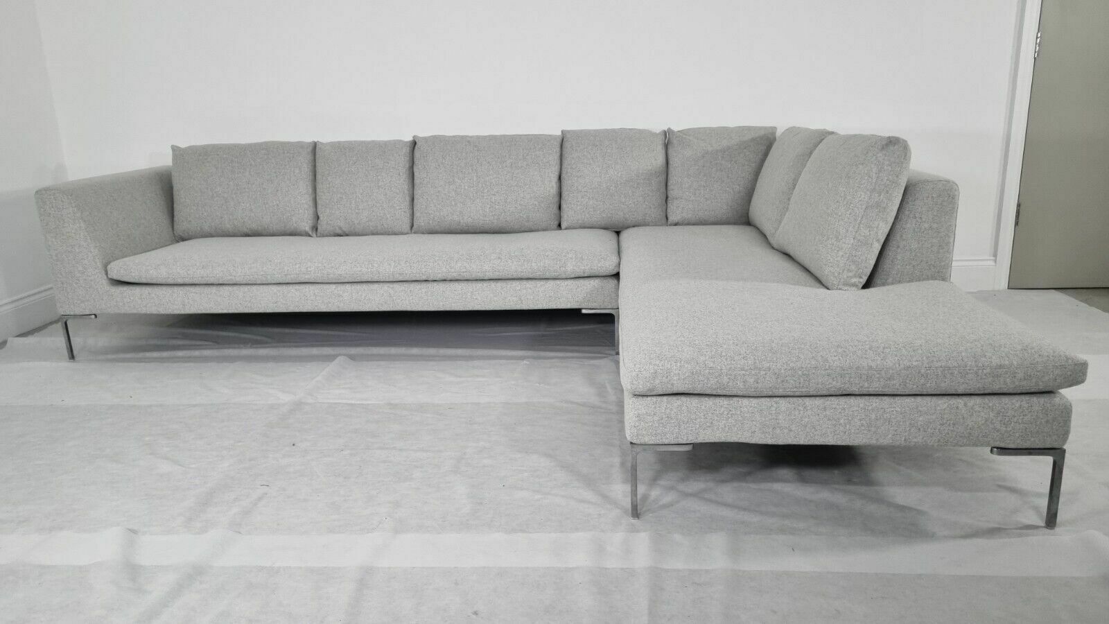 photo for sale Immaculate Bb Italia L Shape Grande In Light Grey Wool