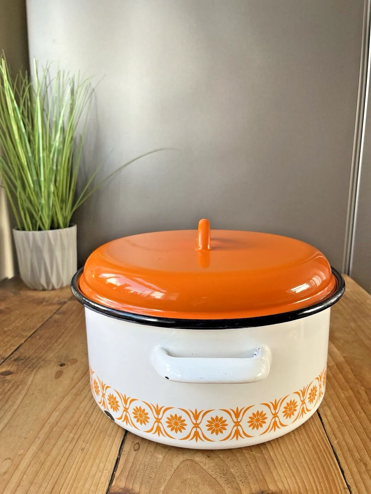 Large Retro 60's Enamel Orange Flower Power Casserole Dish Pan Pot Vintage 70's photo Home Decor