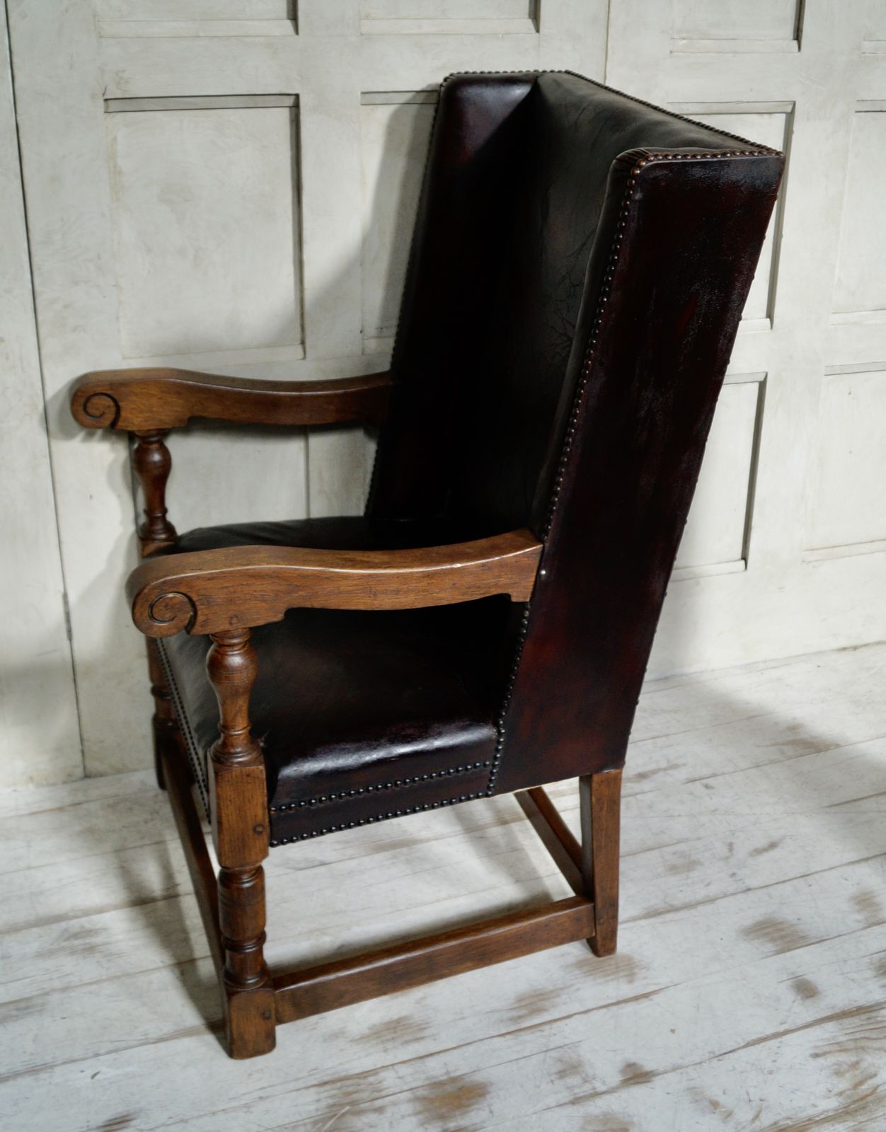 Early Victorian Leather & Oak Library Chair photo vinterior