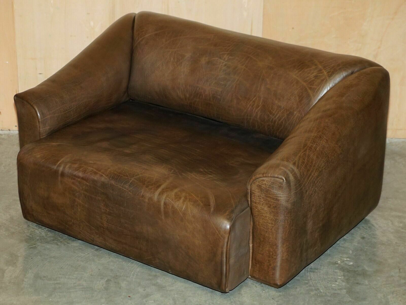 photo buy Restored De Sede Ds47 Reclining Brown Buffalo Neck Leather Sofa Part Of A Suite