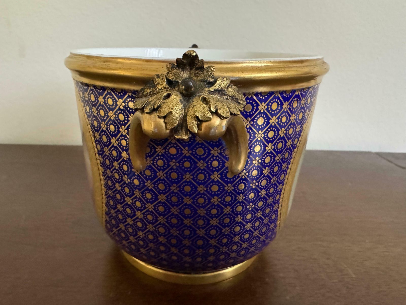 photo for sale 18th Century Sèvres Style Porcelain Bottle Cooler (Seaux A Bouteille)