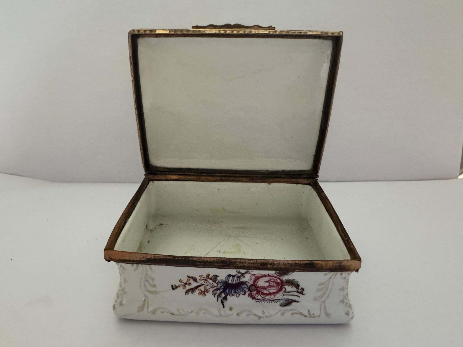 Home Decor 18th Century South Staffordshire Snuff Box photo