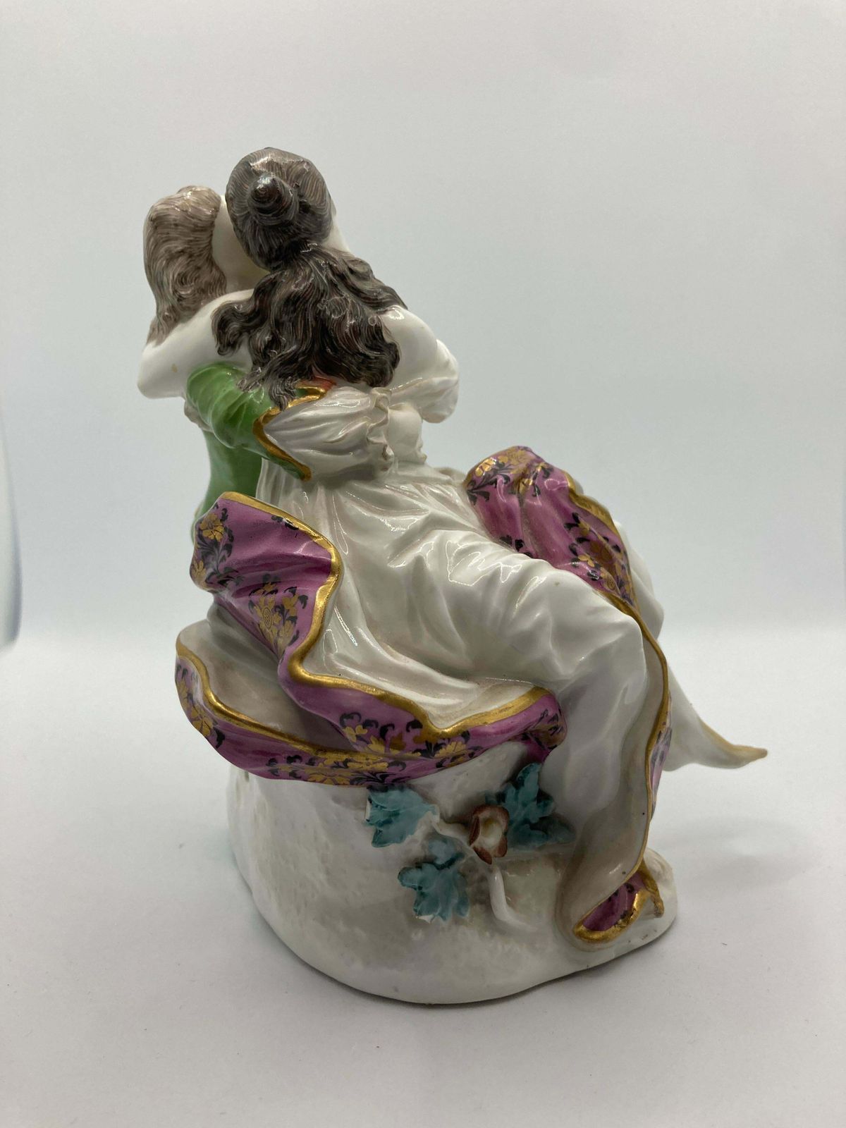 18th Century Meissen Porcelain Figurine, 'Pair Of Lovers',  Model No 571 photo vintage