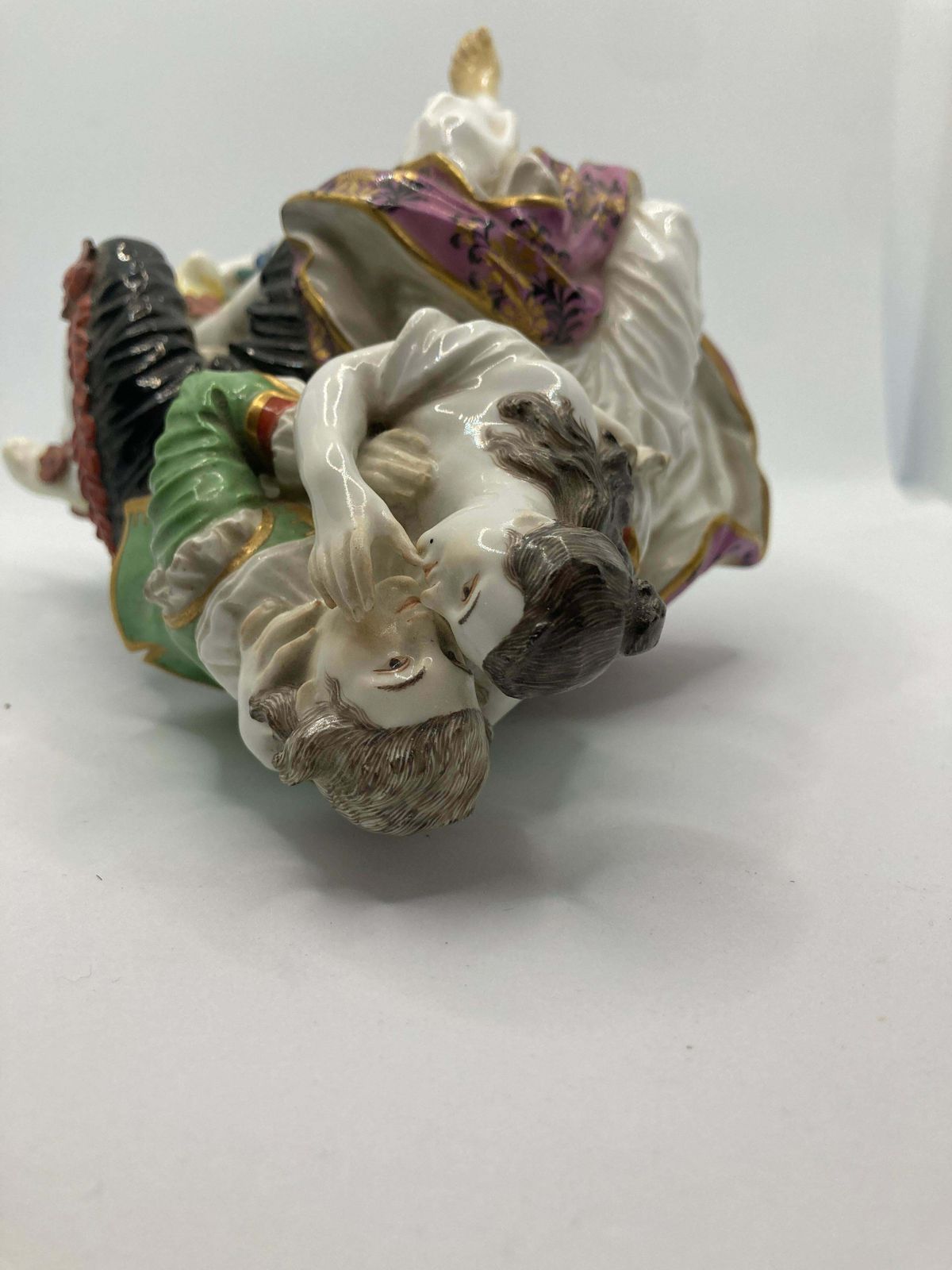 photo vinterior 18th Century Meissen Porcelain Figurine, 'Pair Of Lovers',  Model No 571
