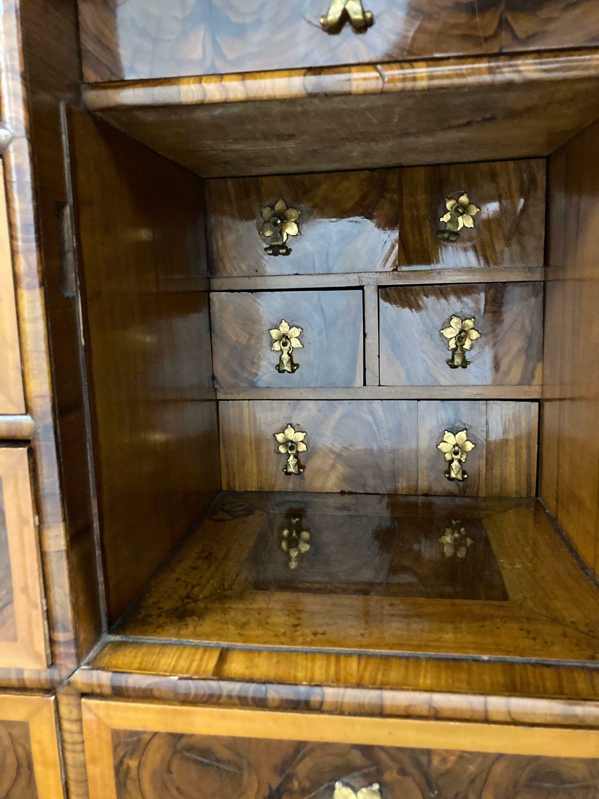 Furniture William & Mary Walnut Oyster Veneer Cabinet On Stand photo