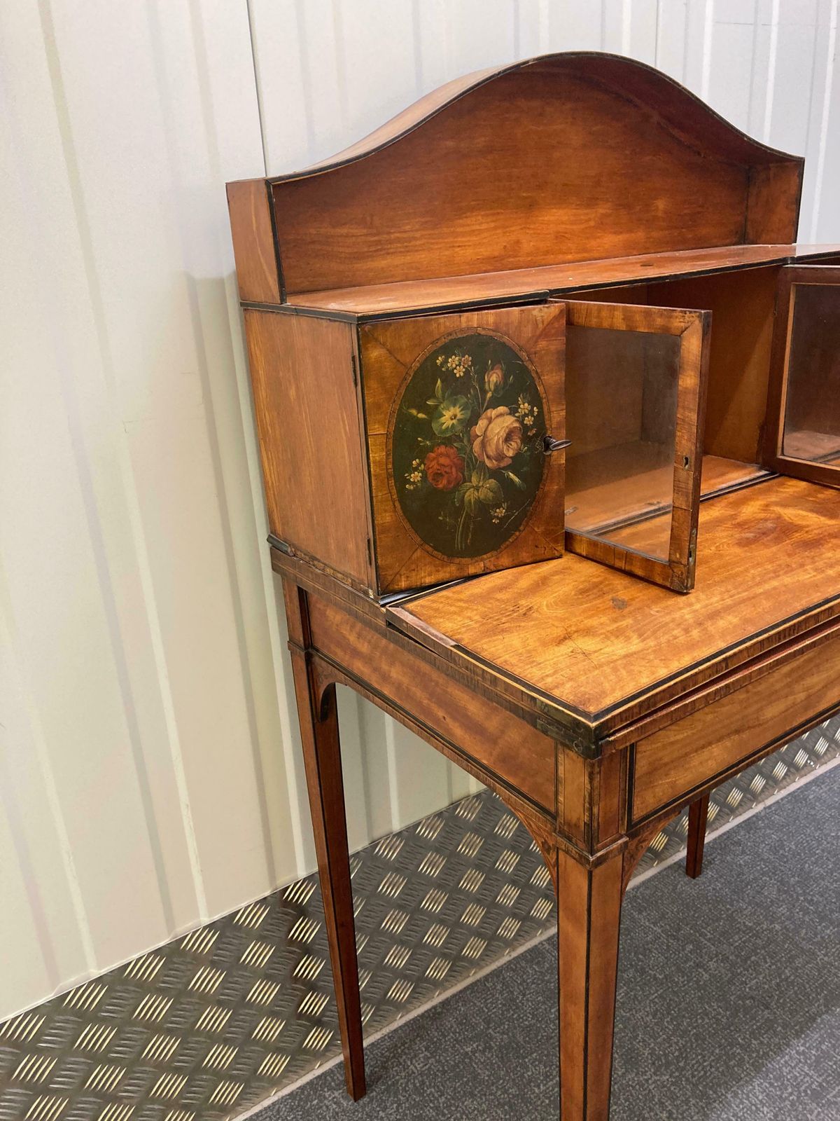 George III Satinwood Bonheur Du Jour photo vinterior
