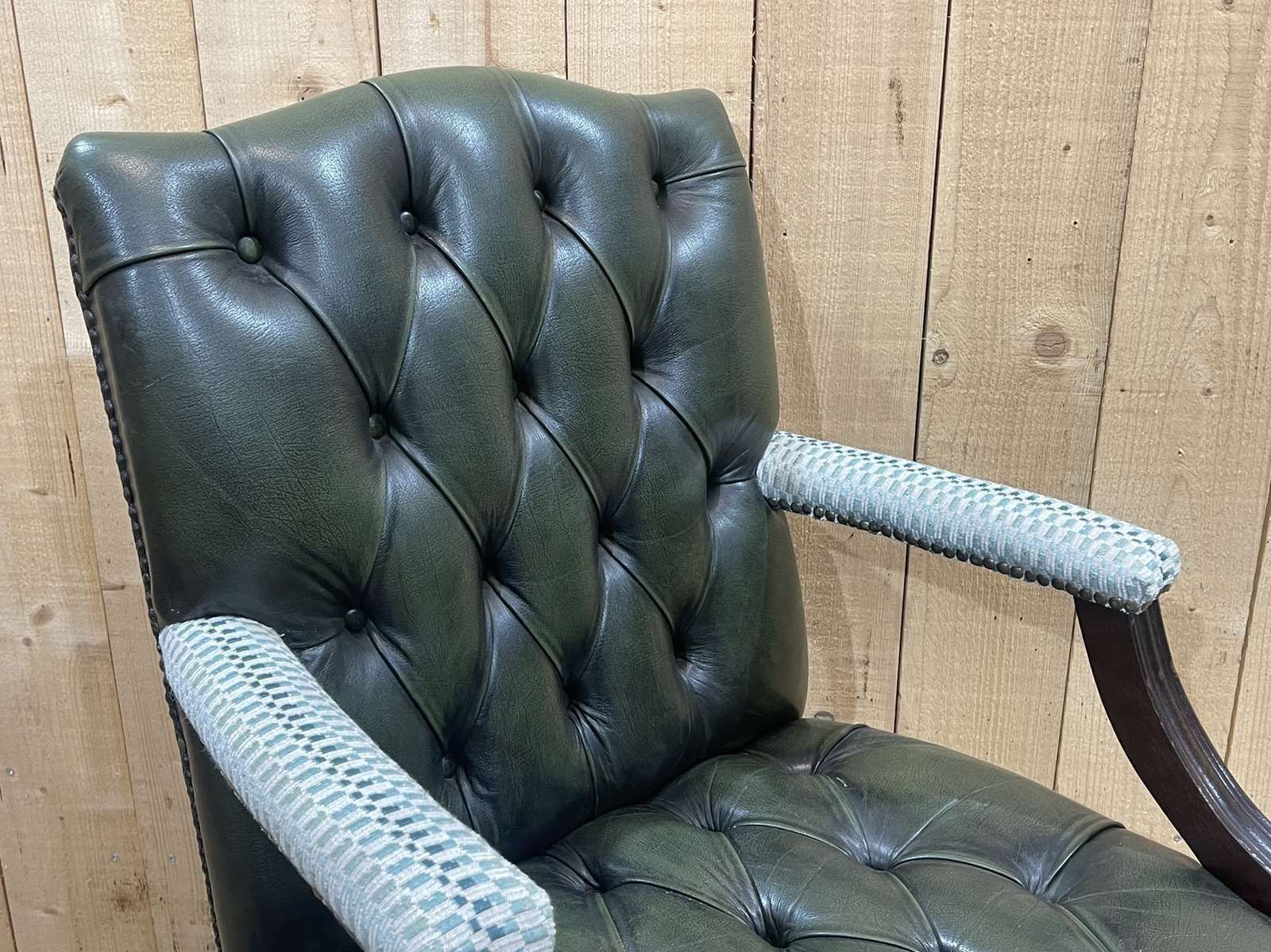 photo furniture English Chesterfield Leather Armchair From The 70s