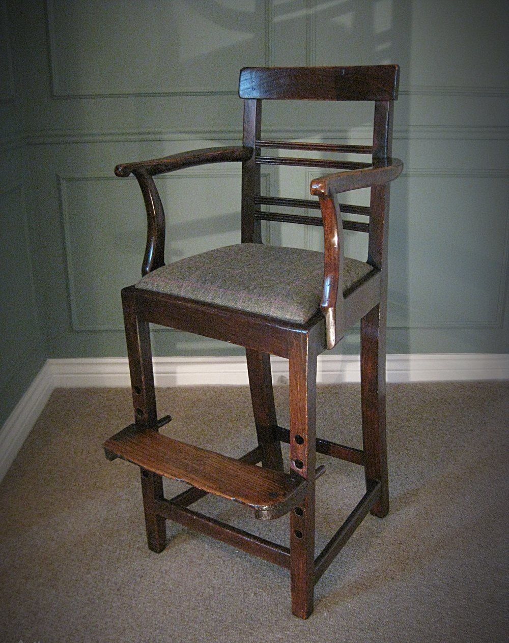 Elm Georgian Child’s High Chair photo vinterior