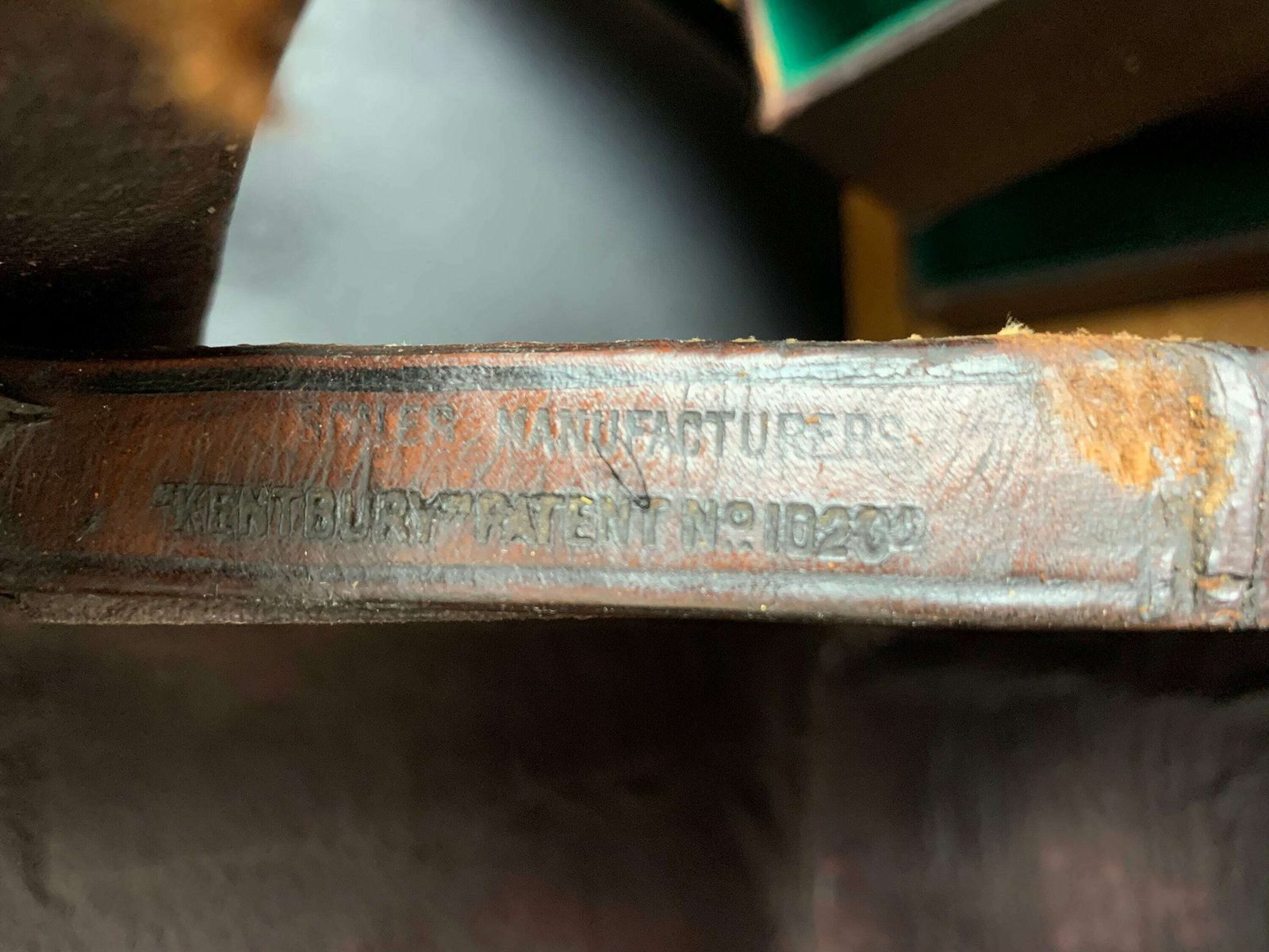 photo furniture Antique Doctor’s Or Apothecary’s Leather Case C.1920’s