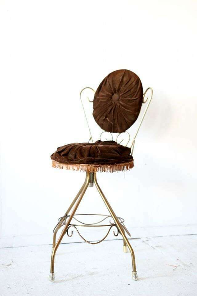 Chocoladebruin fluwelen kaptafelstoel, jaren 1960