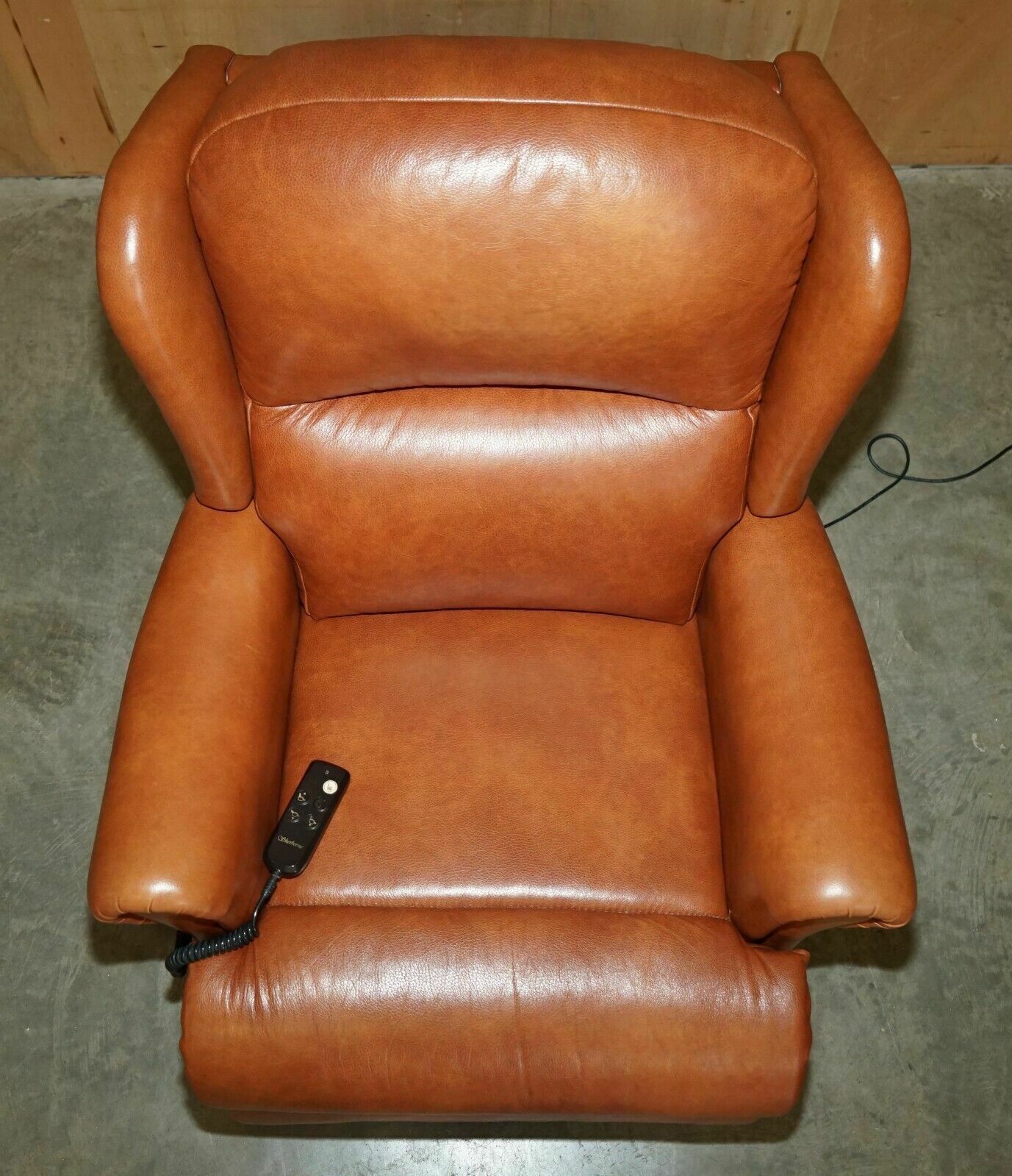 Rrp £7,000 Sherborne Leather Upholstery Pair Of Rise Recliner Armchairs And Sofa photo buy