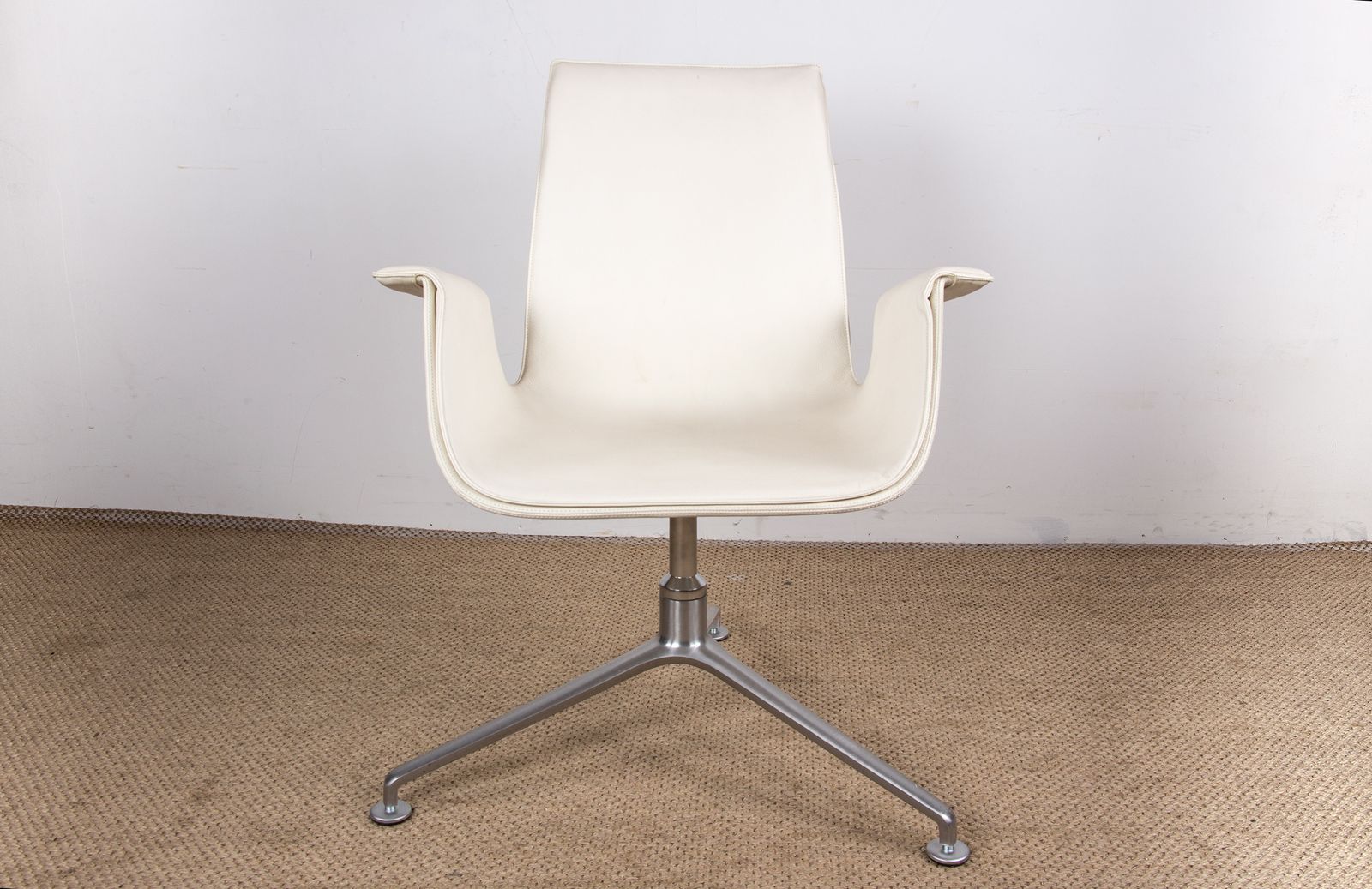 Danish Armchair In White Leather And Chromed Steel, Model Fk 6725 Or “Tulip Chair” By Preben Fabricius And Jørgen Kastholm For Walter Knoll photo furniture