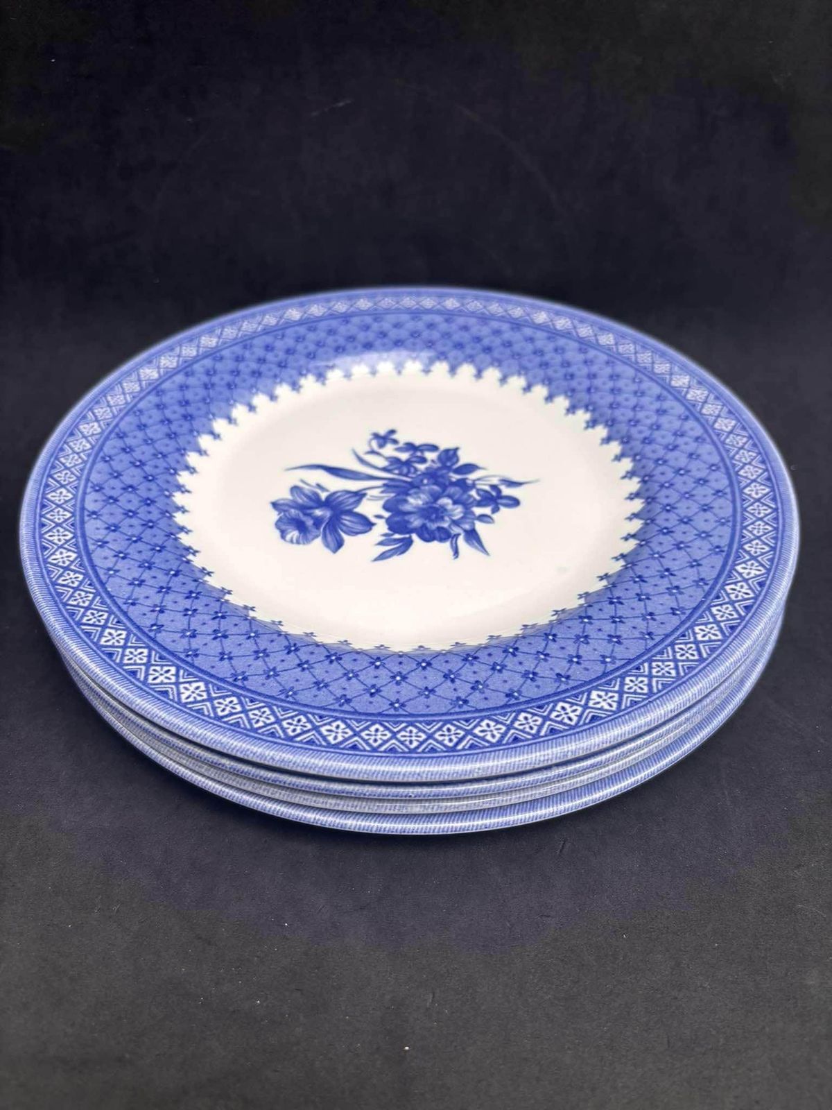 photo furniture Set Van 4 Churchill Out Of The Blue Entremets Kaas Dessert Salade Borden Blauw En Wit Tafelgerei Engels Cadeau
