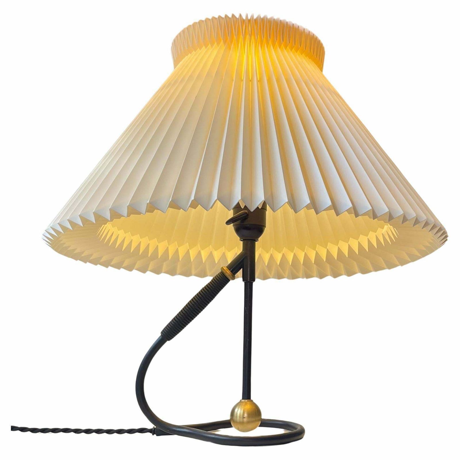 Vintage Danish Le Klint Table Lamp In Brass & Paper By Kaare Klint, 1950s