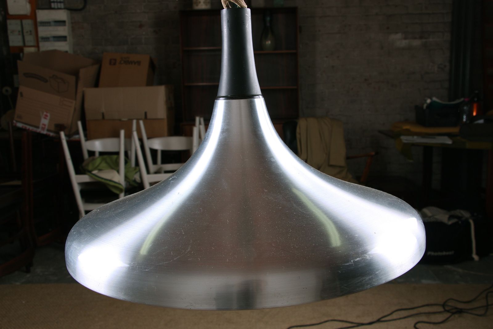 photo for sale Grande suspension allemande en métal chromé, modèle Tulip par Erco, 1960.