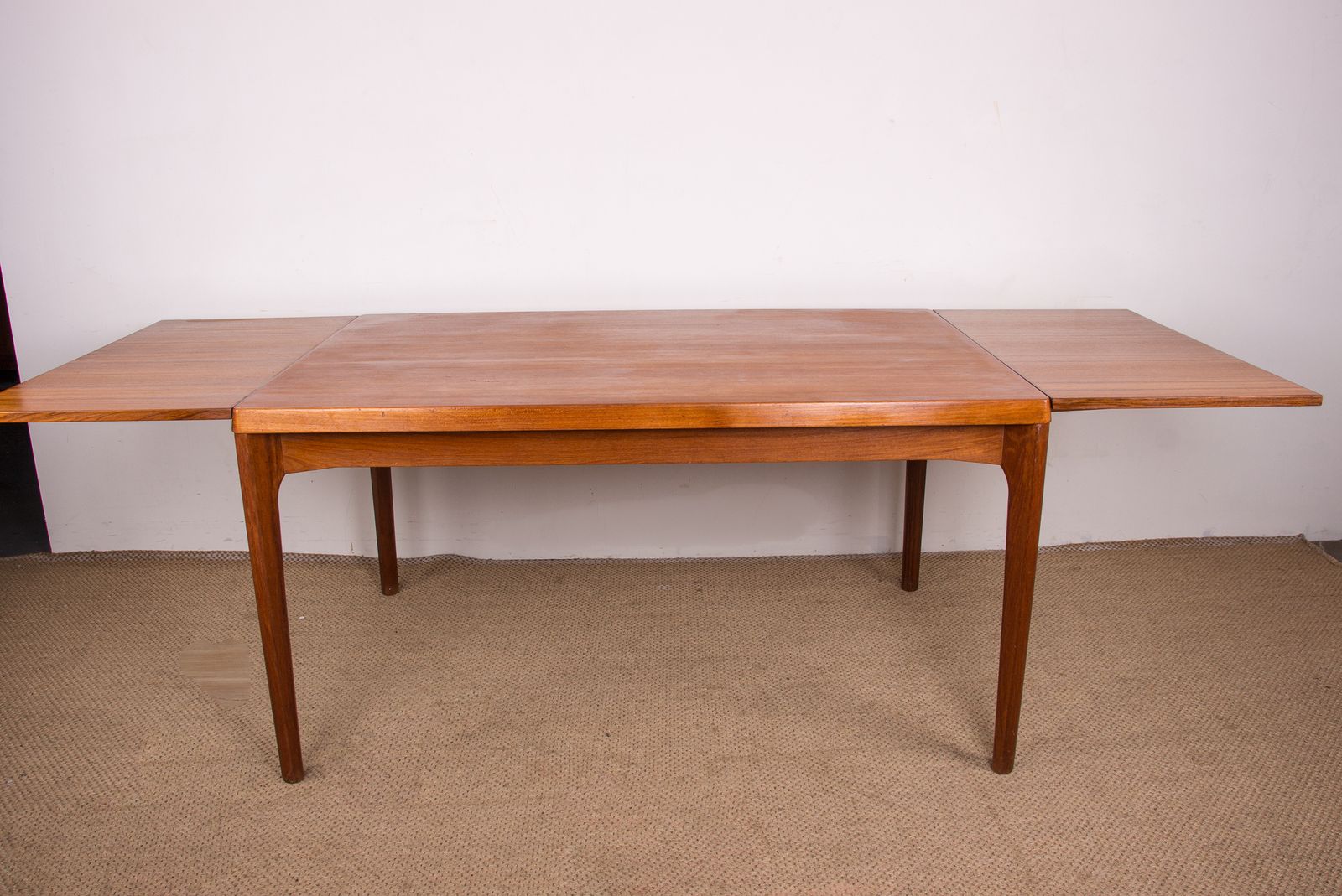 Table à manger danoise extensible en teck par Henning Kjaernulf pour Vejle Stole, 1960.
