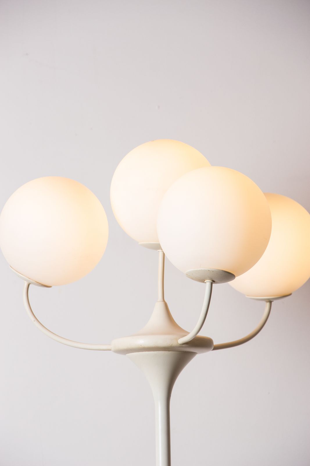 Grand lampadaire à 4 bras avec opalines, par Eva Renée Nele pour Temde Leuchten, 1960 photo 1500.0