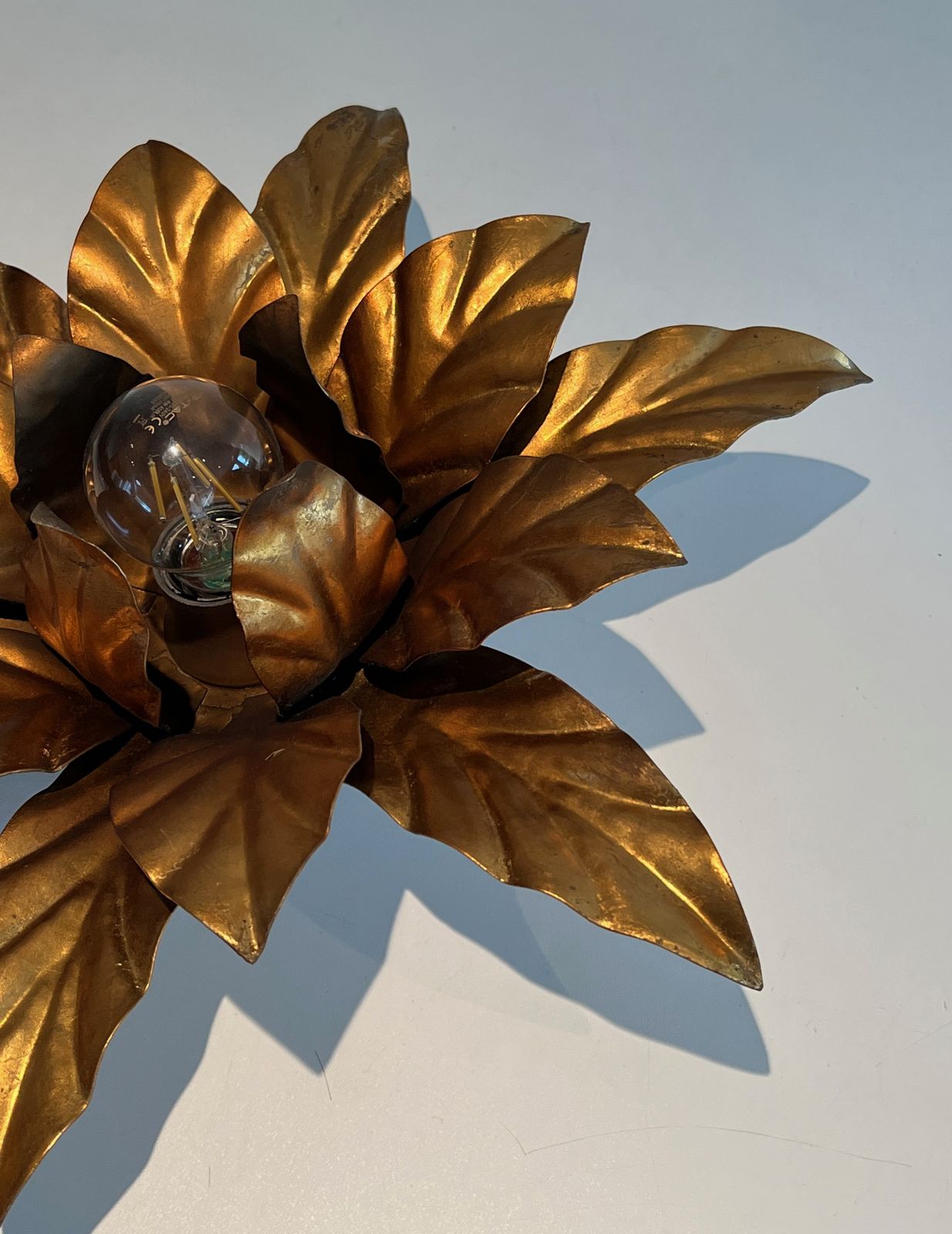 Flower Wall Lamp In Gold Metal In The Style Of Maison Jansen photo vintage