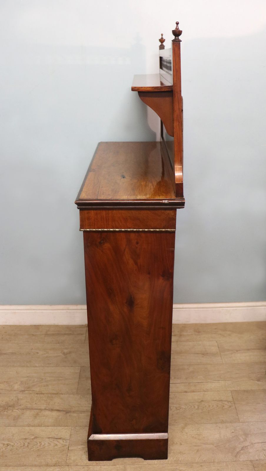 A Lovely Late Victorian Walnut Veneered And Inlaid Display Cabinet. photo 695.0