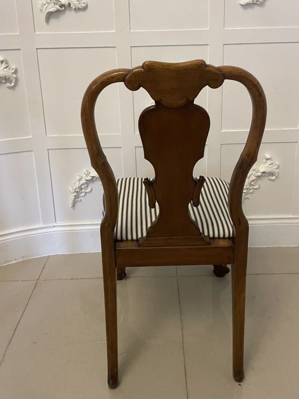 photo furniture Outstanding Quality Set Of 12 Antique 19th Century Burr Walnut Dining Chairs