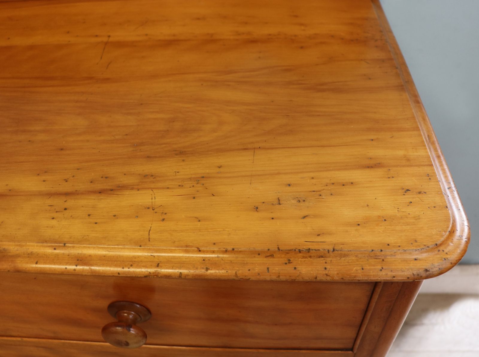 photo for sale A Lovely Victorian Satin Birch Chest.