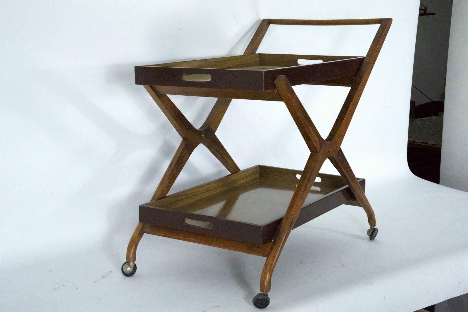 Mid Century Wood And Formica Bar Cart In The Manner Of Angelo Ostuni, Italy 1950s.