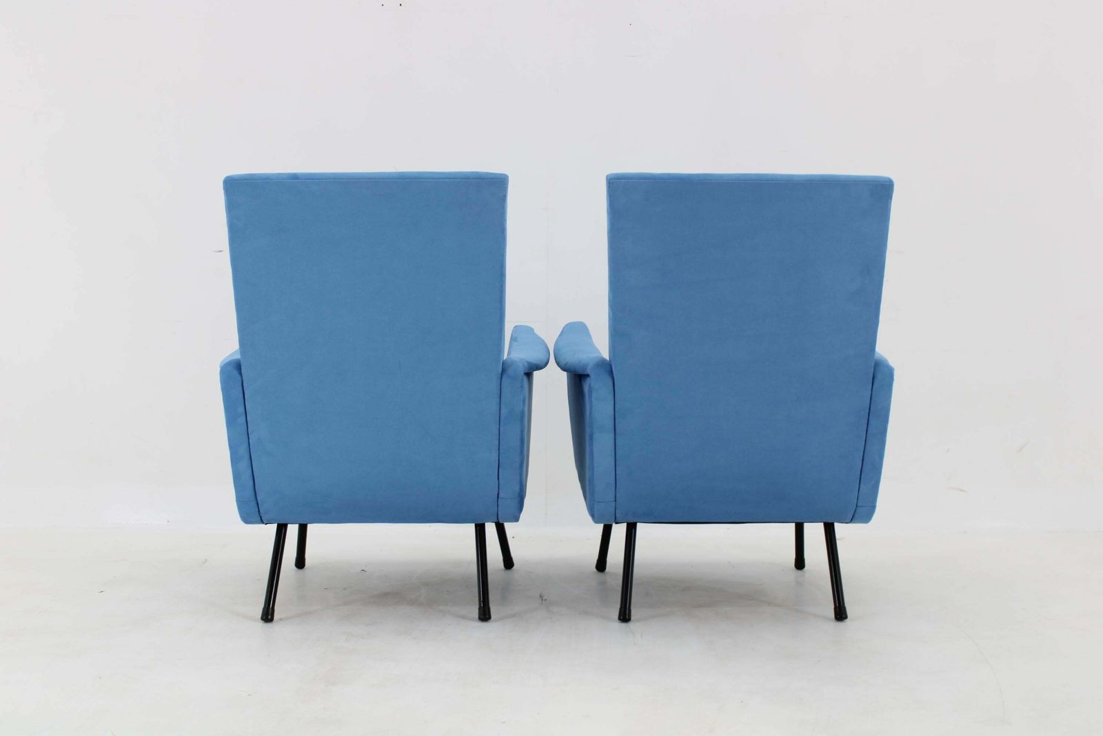 1960s Pair Of Restored Italian Armchairs photo Furniture