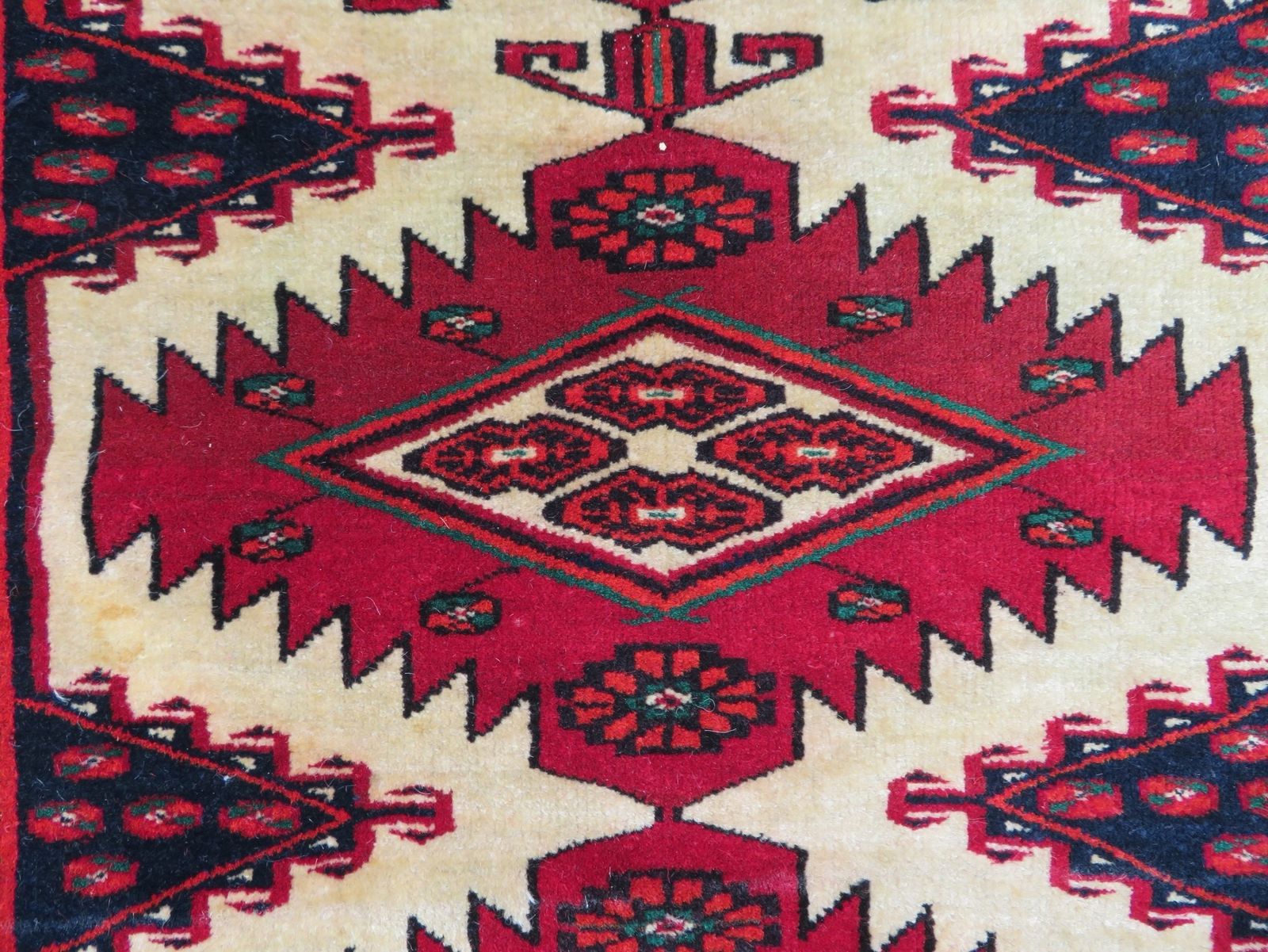 photo for sale Antique Turkmen Afghan Kizil Ayak Rug. Turkmenistan Or North Afghanistan.Early 20th Century. 133cm X 98cm.