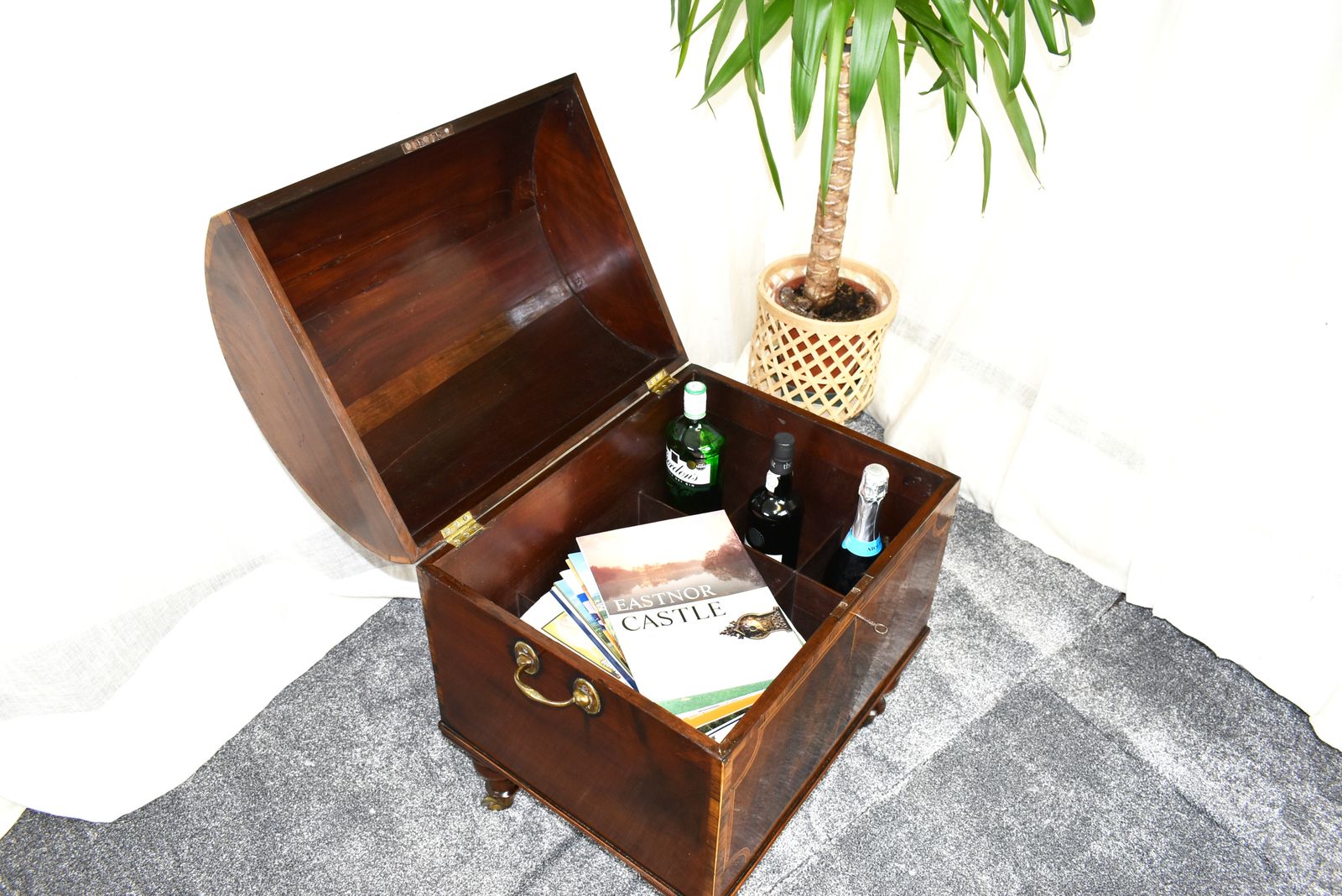 George III Mahogany Cellarette