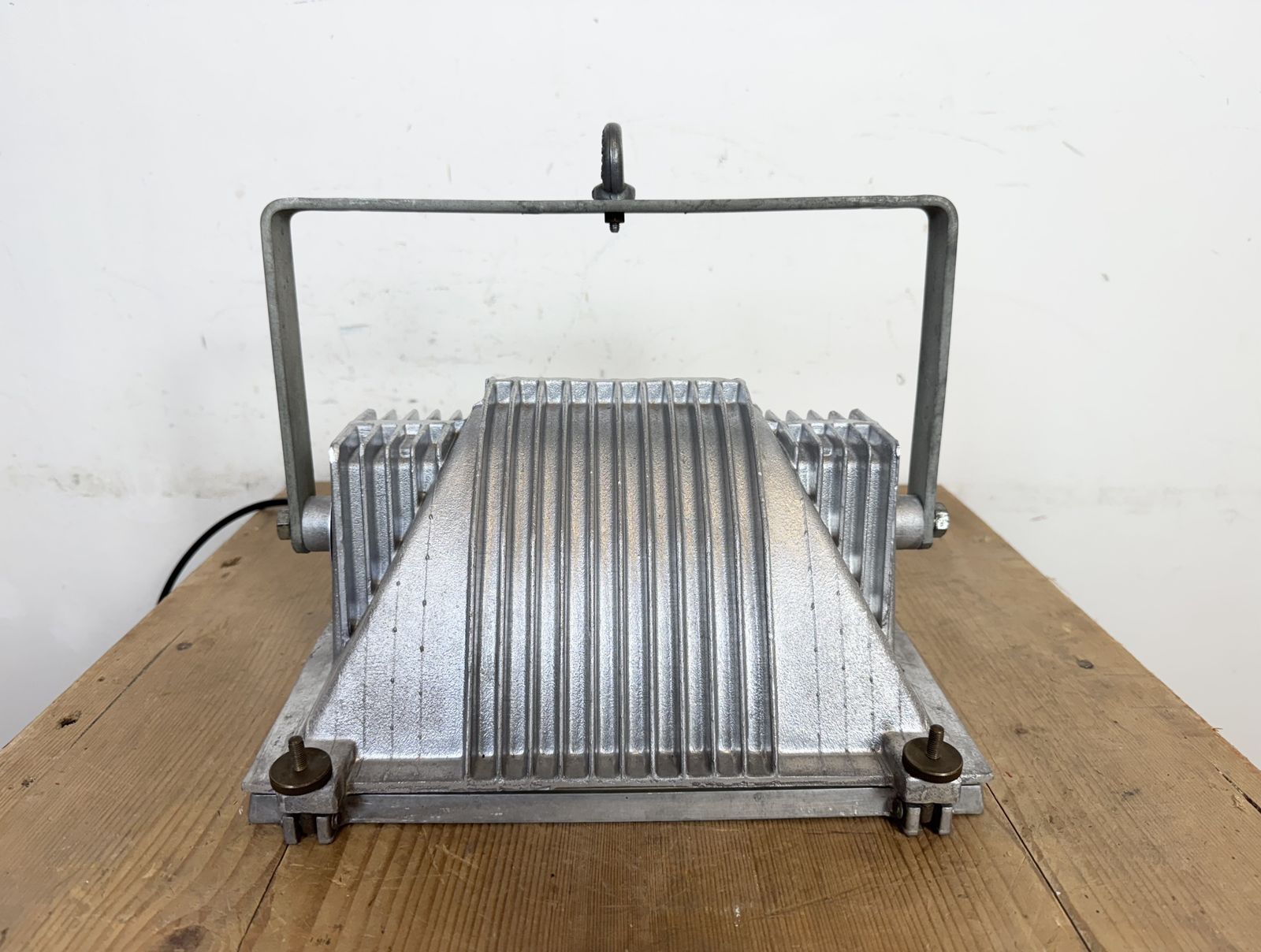 photo vinterior Vintage Grey Theater Spotlight With Glass Cover, 1980s