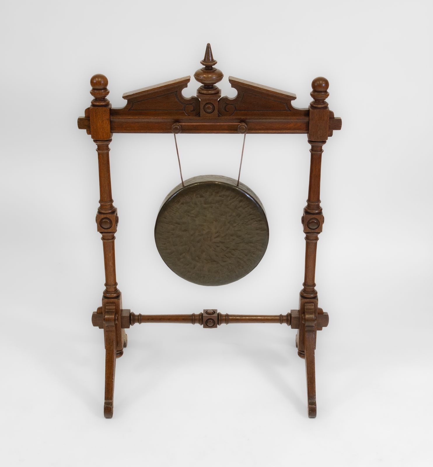 19th Century Oak Floor Standing Dinner Gong & Striker 1870 photo furniture