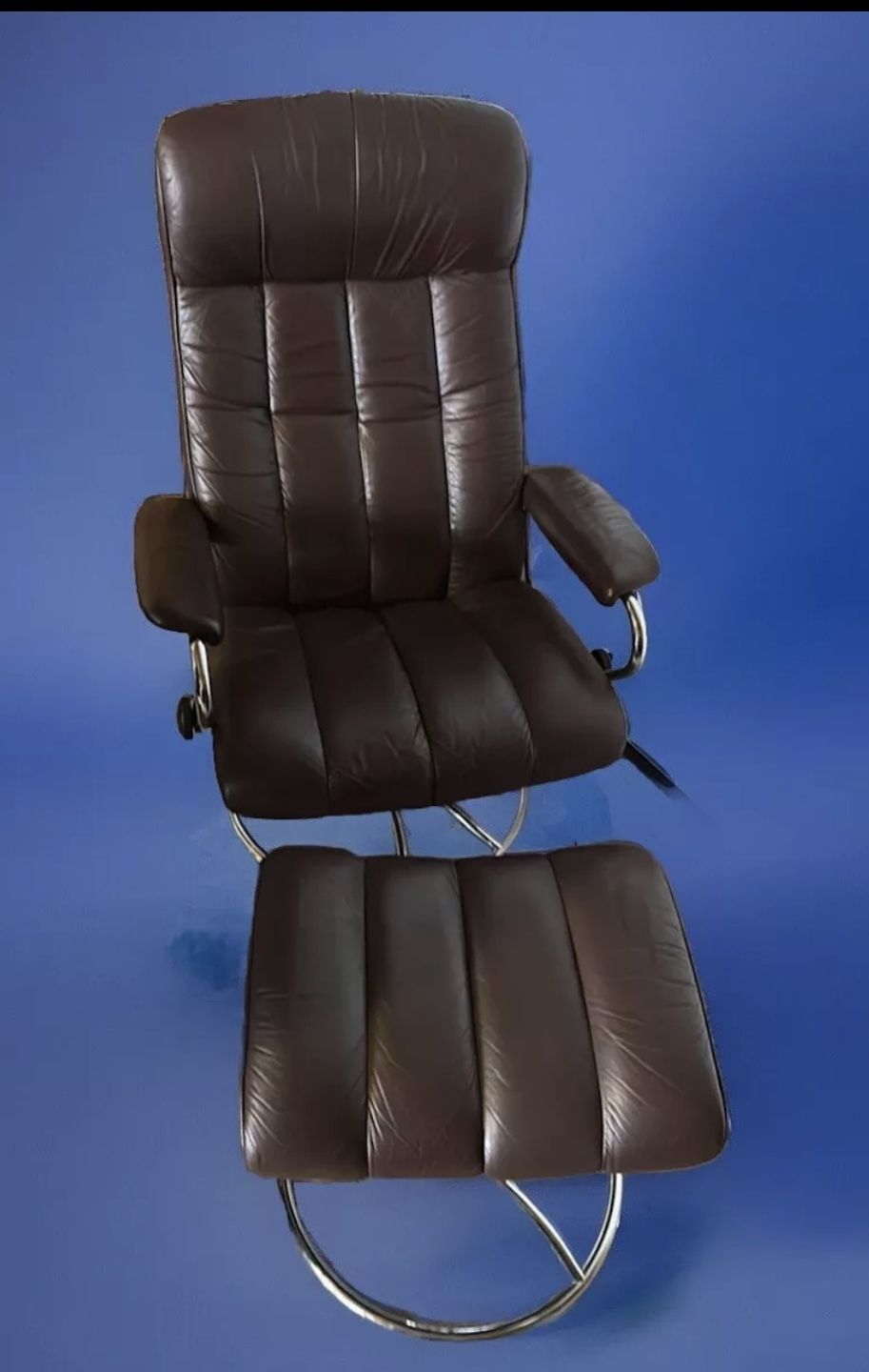 Stunning Ekornes Mid Century  Leather Stressless Recliner & Footstoll photo vinterior